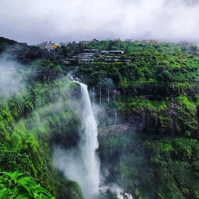mahabaleshwar-waterfall